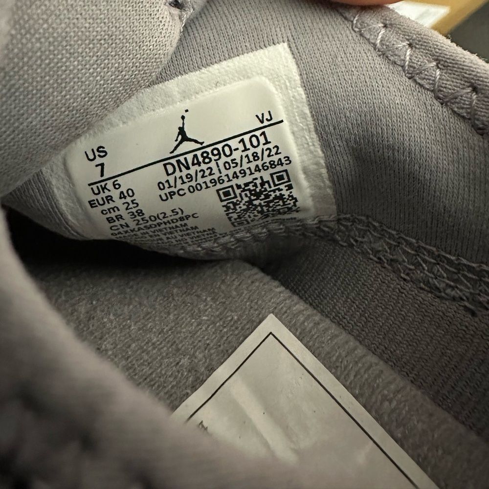 Air Jordan System 23 - Picture 7 of 7